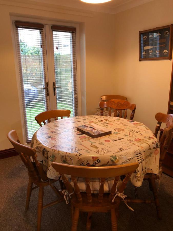 Quayside Close Holiday Apartments Пул Экстерьер фото