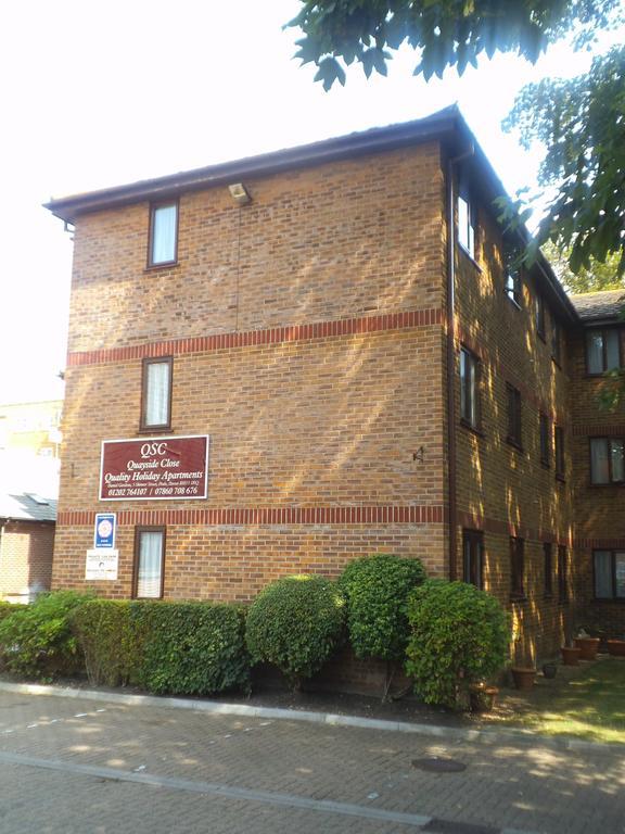 Quayside Close Holiday Apartments Пул Экстерьер фото